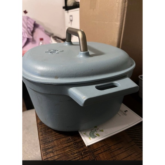 Pampered Chef 6 qt (5.7 L) Enameled Dutch Oven Light Blue / Seafoam Green-EUC - Picture 2 of 4